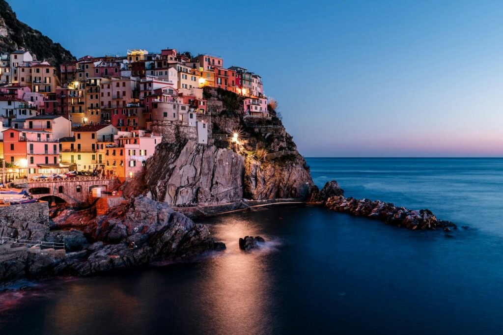 Manarola esti fényekben