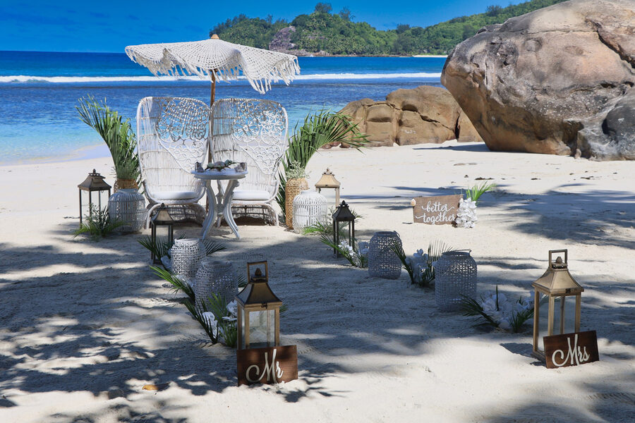Seychelles-szigetek óceánparti esküvő